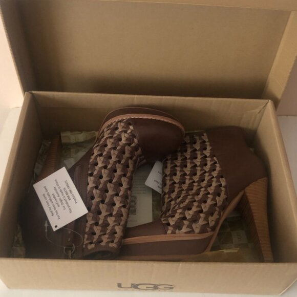 UGG Maliha Woven leather zip ankle booties. Size: 8 - Picture 6 of 6
